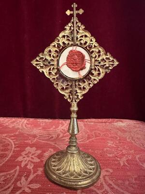 Reliquary - Relic Ex Ossibus St. Eustella style Romanesque - Style en Brass - Gilt / Stones / Originally Sealed, France 19 th century ( Anno 1865 )