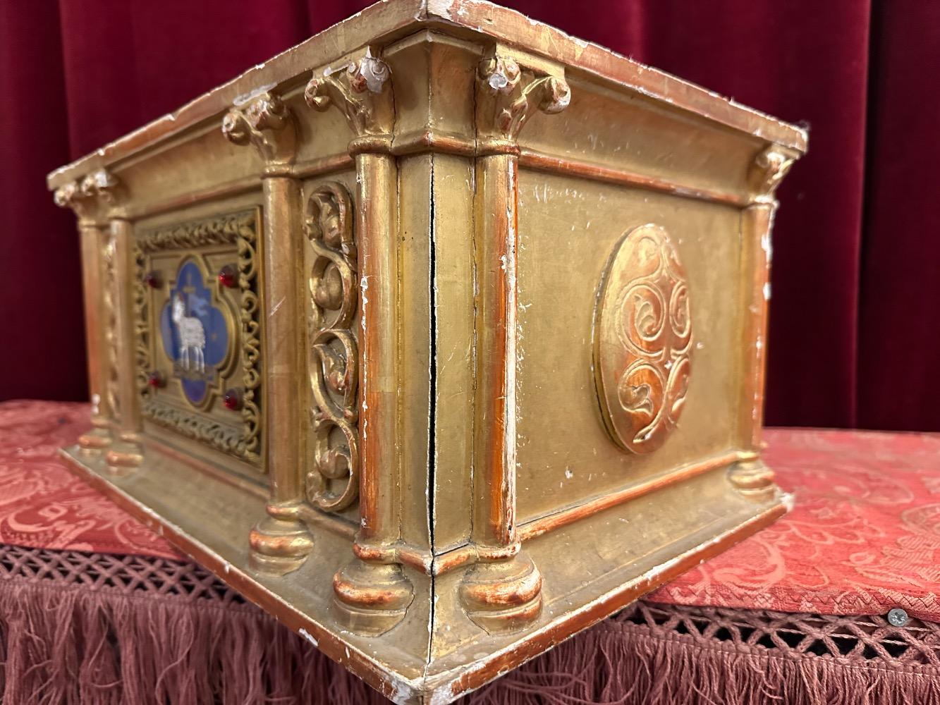 1 Romanesque - Style Tabor