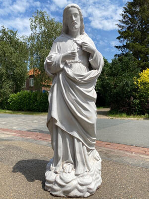 1  Sacred Heart Statue Suitable For Outdoor