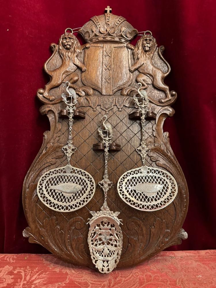 1  Shield ( Weapon Of Amsterdam ) With High Quality Full Silver Fish - Scoops