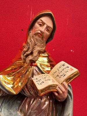 St. Anthony Abbot Sculpture With Hanging Pedestal en Carved - Wood / Polychrome / Gold Leaf Covered, Southern Germany 20 th century