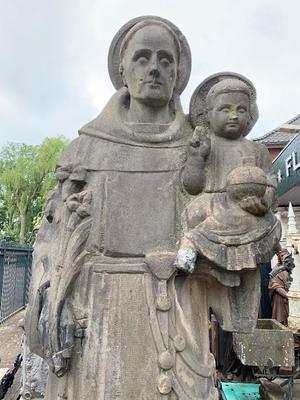 St. Anthony-Sculpture en hand-carved Sandstone, SOURCE: ST. ANTONIUS & ST. HILDEGARDIS-CHURCH ROTTERDAM - THE NETHERLANDS. 20th century (Anno 1930)