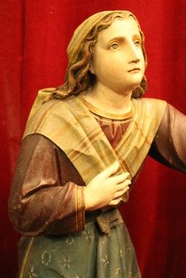 St. Bernadette Statue en fully hand-carved wood  polychrome , Italy 20th century ( anno 1915 )