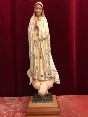 St. Fatima Statue en Plaster Polychrome, France 21th century