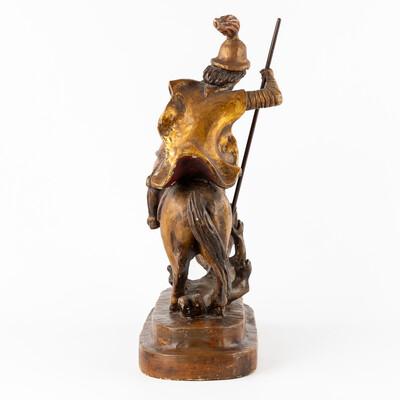 St. George Sculpture en Wood,