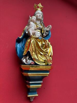 St. Mary & Child Sculpture With Hanging Pedestal en Carved - Wood / Polychrome / Gold Leaf Covered, Southern Germany 20 th century