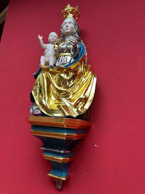 St. Mary & Child Sculpture With Hanging Pedestal en Carved - Wood / Polychrome / Gold Leaf Covered, Southern Germany 20 th century