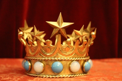 St. Mary Crown en Brass polished Gem Stones, France