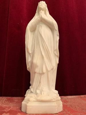 St. Mary Lourd Statue en Alabaster / Marble, Belgium 19th century