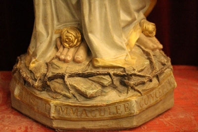 St. Mary Lourdes Statue en Terra-Cotta polychrome, France 19th century ( anno 1875 )