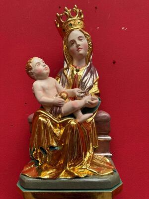 St. Mary With Child Sculpture With Hanging Pedestal. en Carved - Wood / Polychrome / Gold Leaf Covered, Southern Germany 20 th century