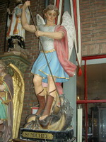 St. Michael Statue en plaster polychrome, France 19th century