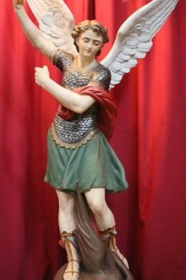 St. Michael Statue en plaster polychrome, France 19th century ( anno 1890 )