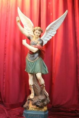 St. Michael Statue en plaster polychrome, France 19th century ( anno 1890 )