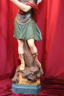 St. Michael Statue en plaster polychrome, France 19th century ( anno 1890 )