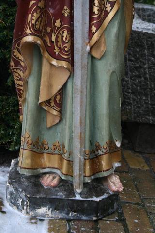 1  St. Paulus Statue.