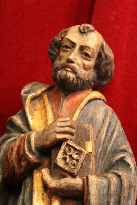 1  St. Petrus Statue