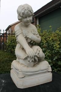 Statue en Biscuit, France 20th century