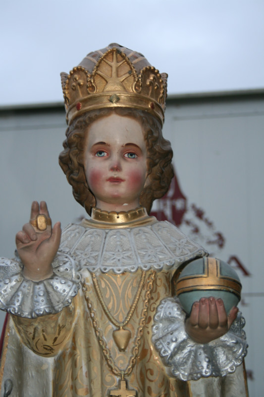 1  Statue Infant / Jesus Of Praque