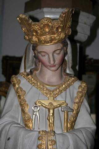 1  Statue: N.D. De La Salette