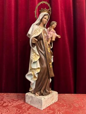 Statue Our Lady Of Carmel Glass Eyes en Plaster polychrome / Glass Eyes / Brass, Olot Spain 20 th century