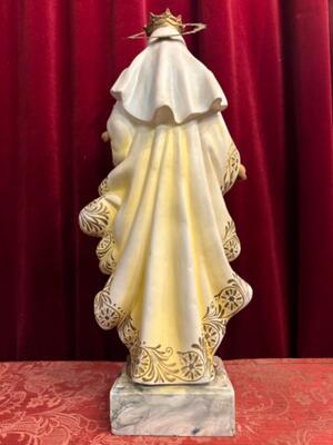 Statue Our Lady Of Carmel Glass Eyes en Plaster polychrome / Glass Eyes / Brass, Olot Spain 20 th century