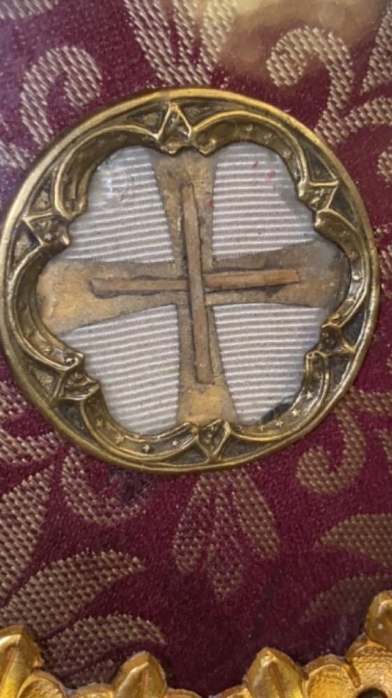 1  Stunning Reliquary Relic Of The True Cross Originally Sealed