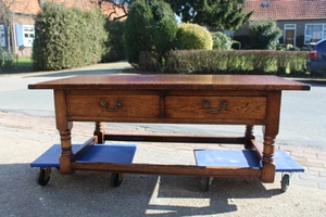 Table en Oak wood, England 19th century