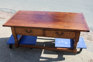 Table en Oak wood, England 19th century