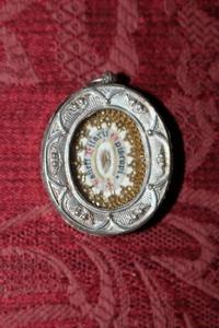 Theca Originally Sealed Relic Of St. Sancti Hilarii Episcopi en full silver, Italy 19th century ( 1820)