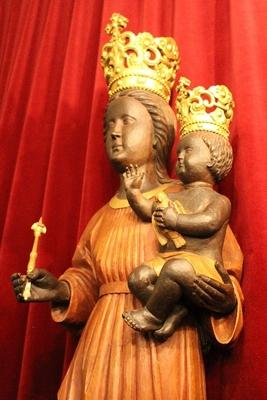 Unique Black Madonna / Schwarze  Madonna Maria Von Einsiedeln Switzerland en Fully hand-carved wood polychrome, Southern Germany 20th century