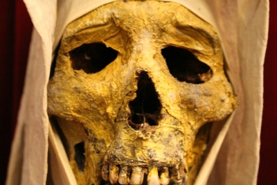 Unique Reliquary Of Blessed Nun / Exhumed Mummified Skull Dressed With Her Original Head - Cover Belgium 18th century