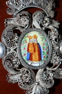 Very Rare And Unique Fully Handmade Filigrain Brooch en silver / enamelled, AUSTRIA 18 th century