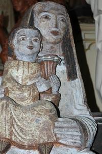 Very Rare, Special And Heavy Statue St. Mary &  Child , Design Based On Various Styles And Cultures , Terra-Cotta , Statue And Colours Burned In A Kiln , Netherlands , 1960 , Higher Price-Range. en Terra-Cotta, Dutch 20th century