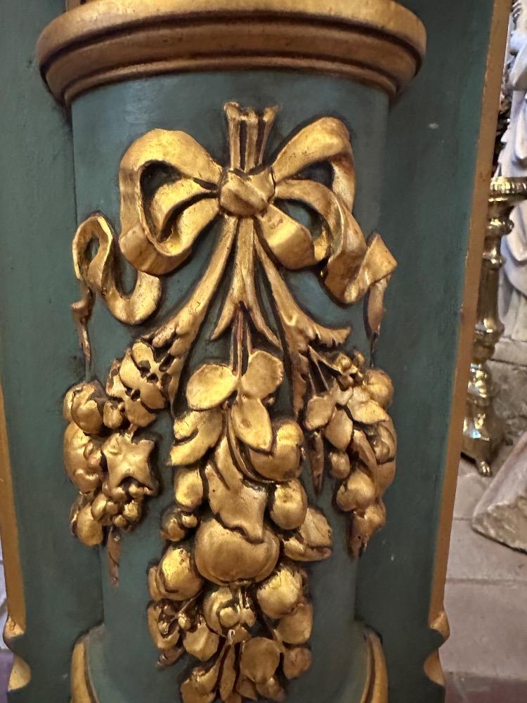 1  Wall Stand With Statue St. Mary