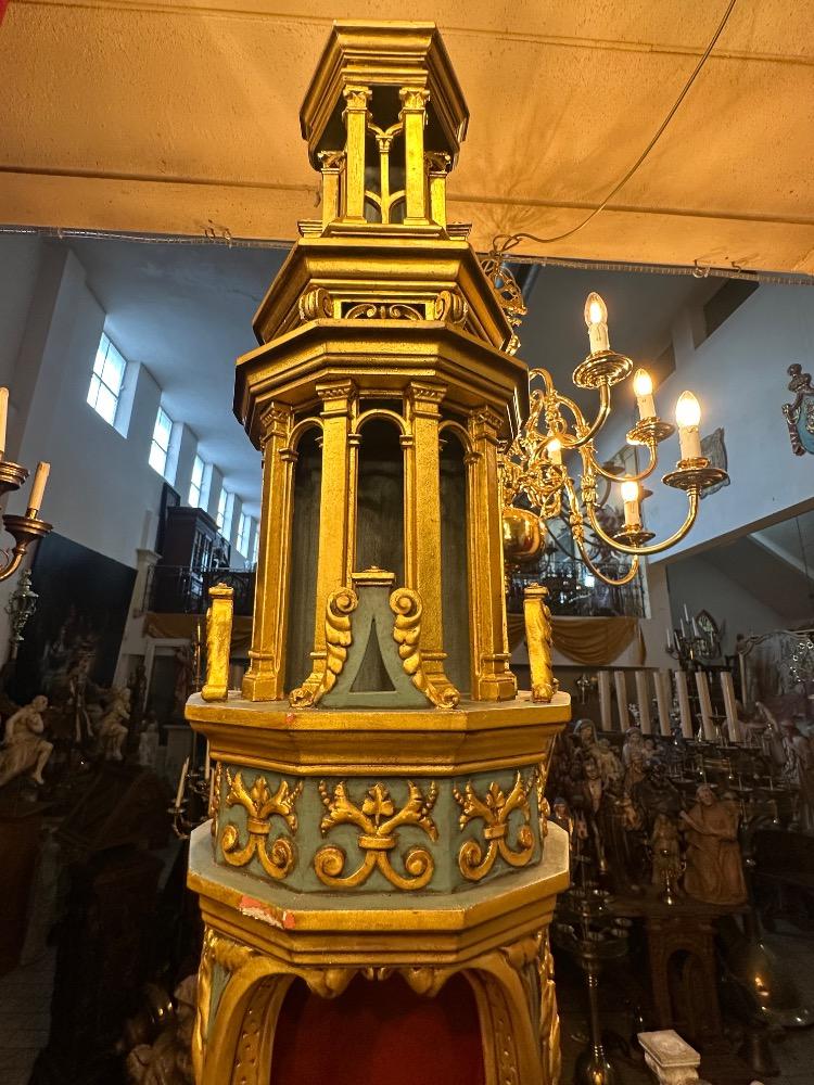 1  Wall Stand With Statue St. Mary