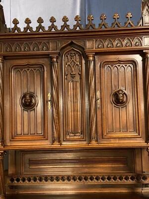 Dining Room  style Gothic - Style en Walnut wood / Glass / Leather, France 19 th century