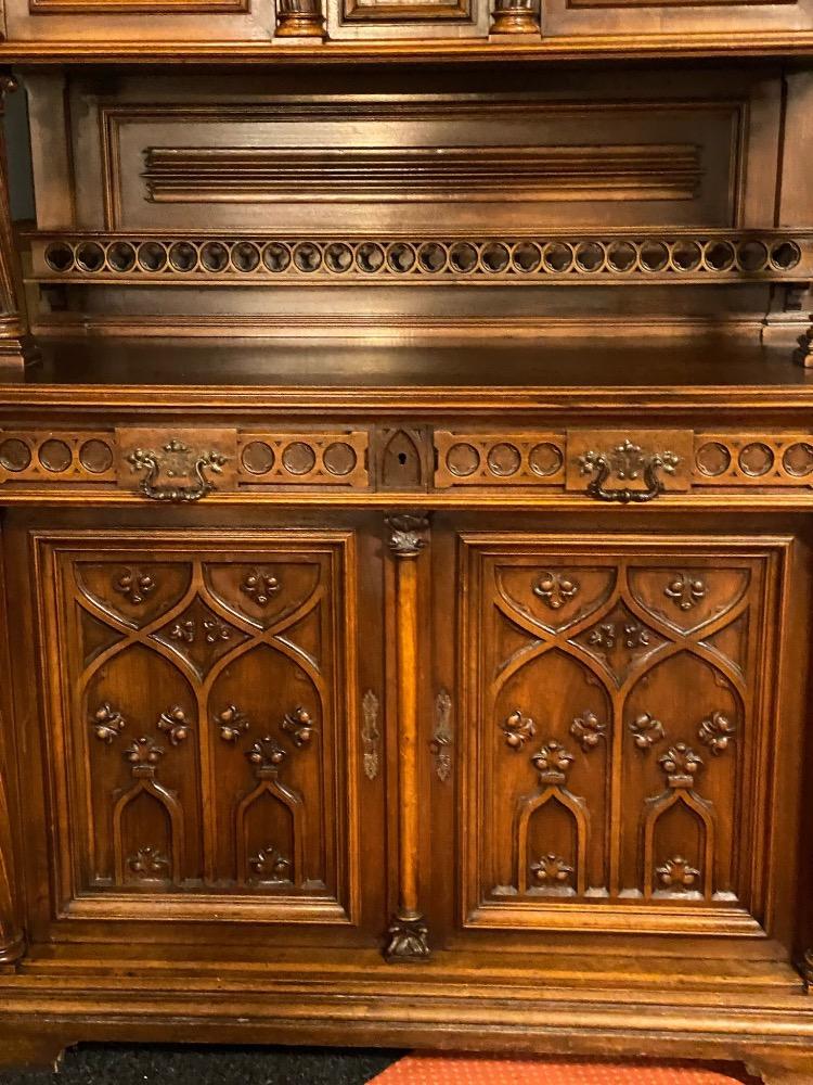 11 Gothic - Style Dining Room