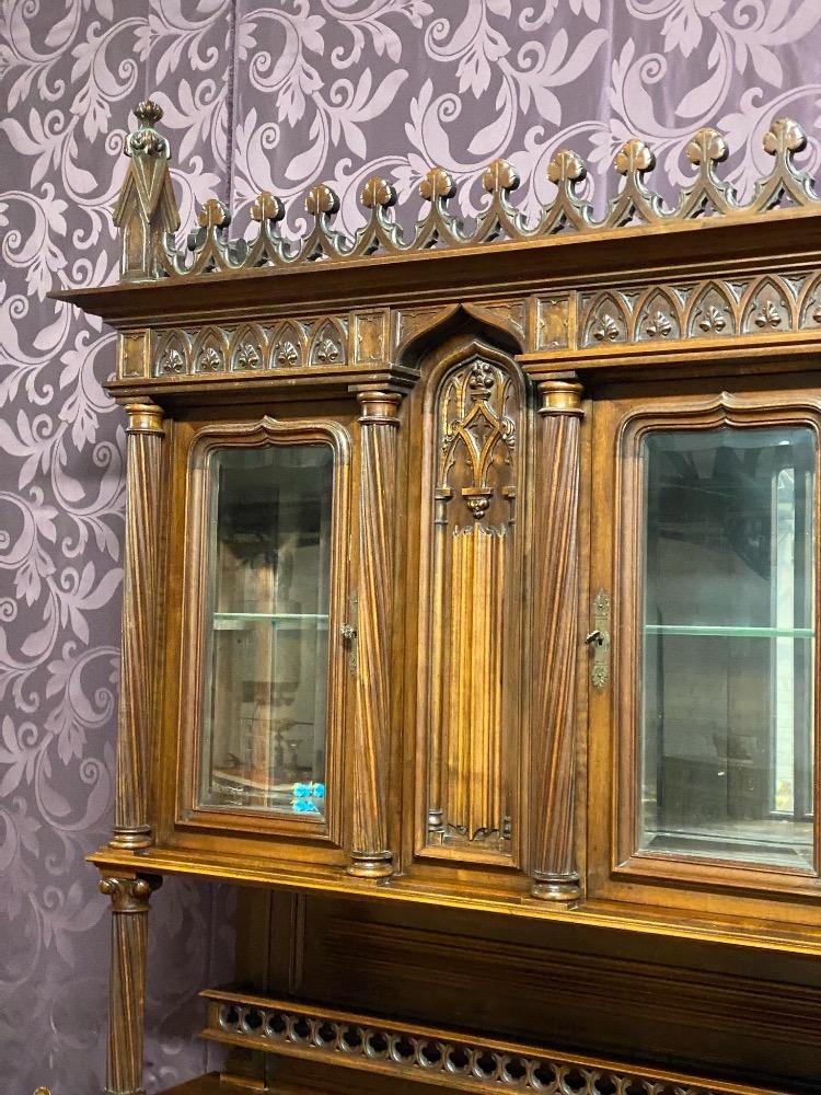 11 Gothic - Style Dining Room