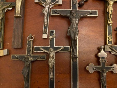 Crucyfixes en Ebony - Wood / Brass / Bronze / Metal, Netherlands / Belgium 19 th century