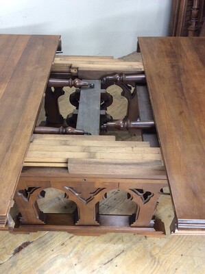 Complete Dining Set style Gothic - Style en Wood, Belgium  19 th century