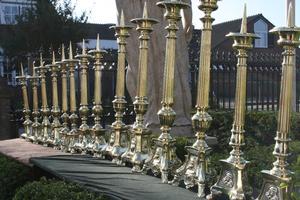 Candle Sticks Polished And Varnished en Brass / Bronze, Belgium and France 19th century