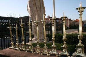 Candle Sticks Polished And Varnished en Brass / Bronze, Belgium and France 19th century