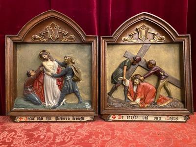 Stations Of The Cross style Gothic - style en Plaster polychrome / Oak Frames / Backside Zinc, Dutch 19 th century ( Anno 1890 )