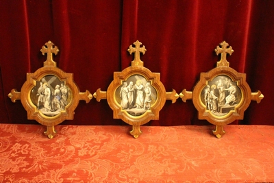 Stations Of The Cross  style Gothic - style en Painted on Porcelain Oak Frames, France 19th century (1902)