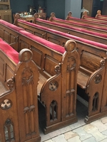 Pews 10 X 335 Cm. 4 X 260 Cm. style Gothic - style en Oak wood, Dutch 19th century