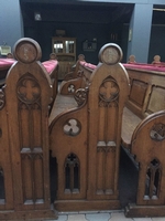 Pews 10 X 335 Cm. 4 X 260 Cm. style Gothic - style en Oak wood, Dutch 19th century