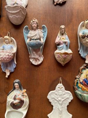 Collection Of Antique Holy Water Holders  en Porcelain / Glass / Stone / Wood / Etc, Belgium 19 th century & 20 th Century