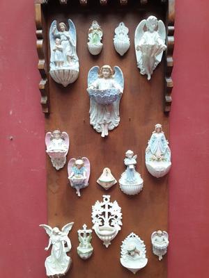 Collection Of Antique Holy Water Holders  en  Porcelain / Glass / Stone / Wood / Etc, Belgium 19 th century & 20 th Century