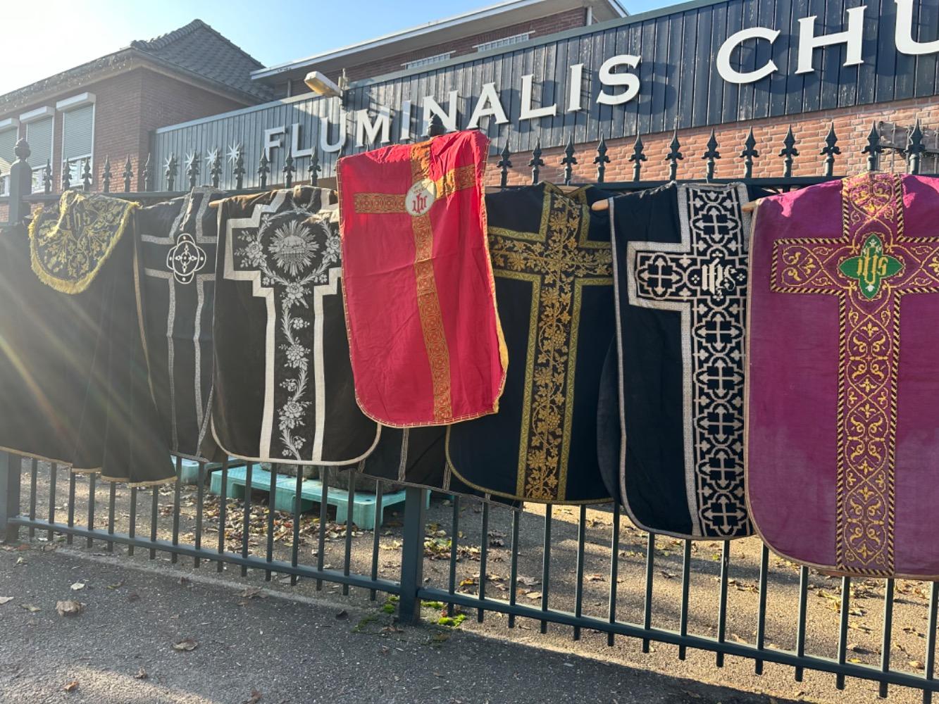 150   Collection Used Chausubles & Copes. 25 Pieces € 1450.-- 50 Pieces € 2500.-- 100 Pieces € 3850.-- 150 Pieces € 5000.--